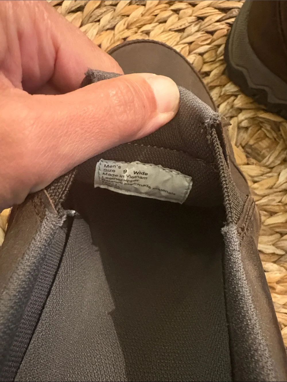Duluth Trading Co Brown Leather Slip-On Chukka Boots